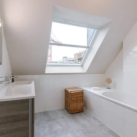 Apartment Huswell - Spacious 3-bedroom In Ostend