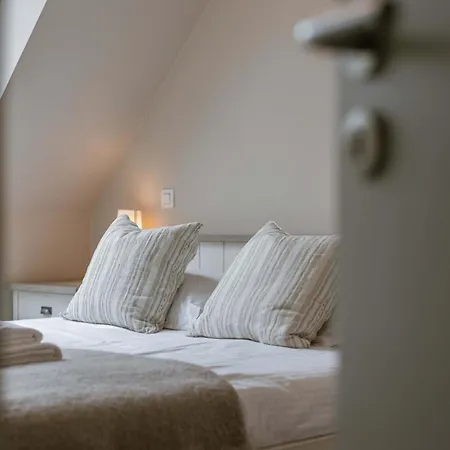 Huswell - Spacious 3-bedroom In